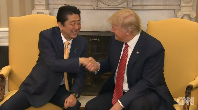 Trump, o cómo NO dar la mano